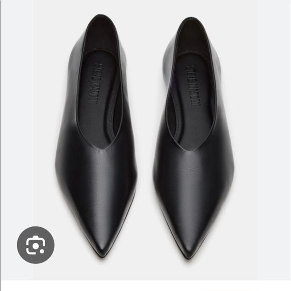 Steve Madden Shoes - Black Leather Pointed Toe Flats: Great Condition